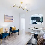 Waterfront - King Master 4 Bedroom 3 Storey#9-10