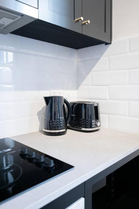 Waterfront - King Master 4 Bedroom 3 Storey#9-10 Apartment