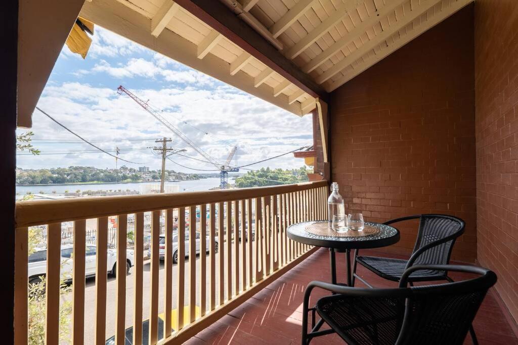 Waterfront - King Master 4 Bedroom 3 Storey#9-10 *