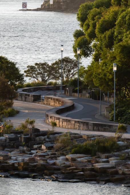 Waterfront - King Master 4 Bedroom 3 Storey#9-10 Sydney
