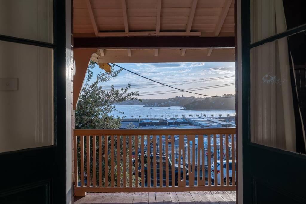 Waterfront - King Master 4 Bedroom 3 Storey#9-10 Apartment