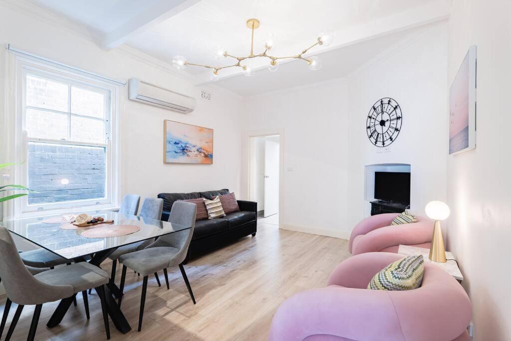 Waterfront - King Master 4 Bedroom 3 Storey#9-10 * Sydney
